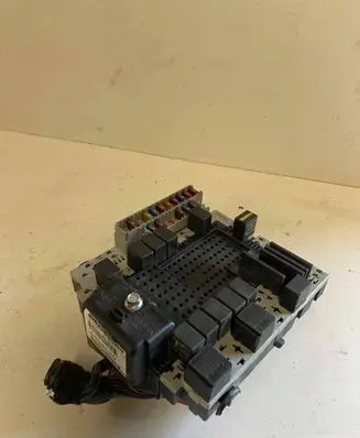 Volvo V70 Fuse module 08696098 08696040 000002820367