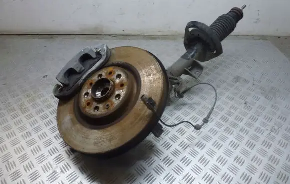 Jeep Cherokee Front wheel hub spindle knuckle