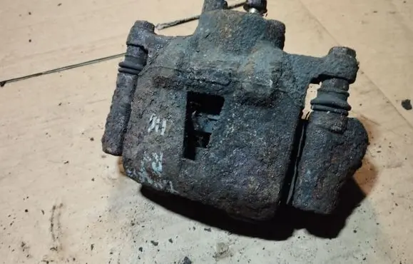 Toyota Yaris Front brake caliper