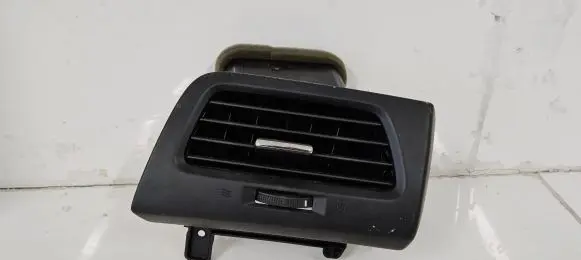 Honda CR-V Dashboard side air vent grill/cover trim 77630TA0A01021