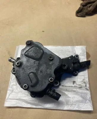 Volkswagen Caddy Vacuum pump 038145215