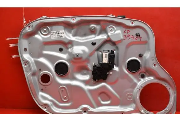 KIA Ceed Front door window regulator with motor 824701H020