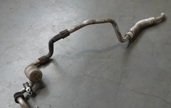 Volkswagen New Beetle Air conditioning (A/C) pipe/hose 1C1820743L