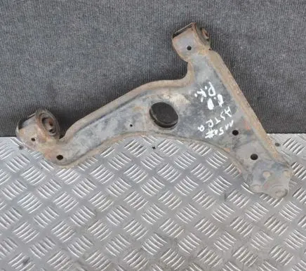 Opel Astra H Front lower control arm/wishbone 90496036