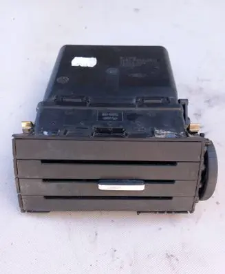 Ford C-MAX I Dash center air vent grill 3M51R014L21BE 05258004
