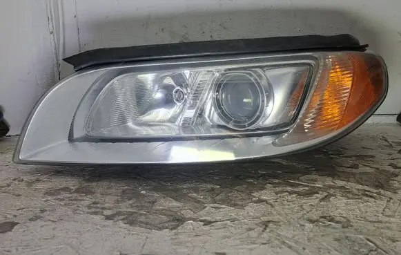 Volvo S80 Headlight/headlamp