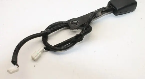 Toyota RAV 4 (XA40) Front seatbelt buckle