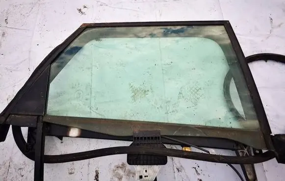 Audi A4 S4 B6 8E 8H Rear door window glass AS2