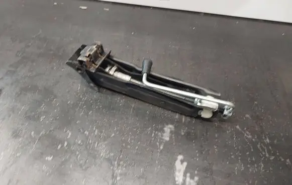 Skoda Octavia Mk1 (1U) Lift Jack 1U0011031A
