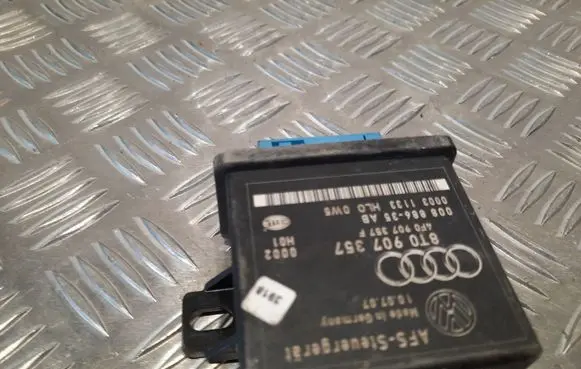 Audi A5 8T 8F Light module LCM 8T0907357