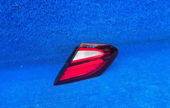 Mercedes-Benz C W205 Tailgate rear/tail lights A2059063805