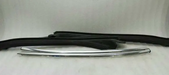 Mercedes-Benz E C207 W207 Rear side window A2076710120