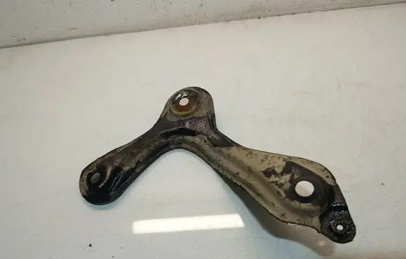 Toyota RAV 4 (XA40) Front control arm 