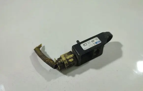 Honda FR-V Airbag deployment crash/impact sensor 77930SFEJ110M2