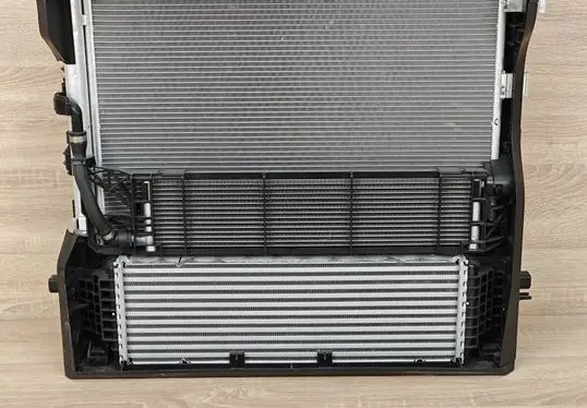 BMW X6 G06 Coolant radiator 8686171 8589042 9473848