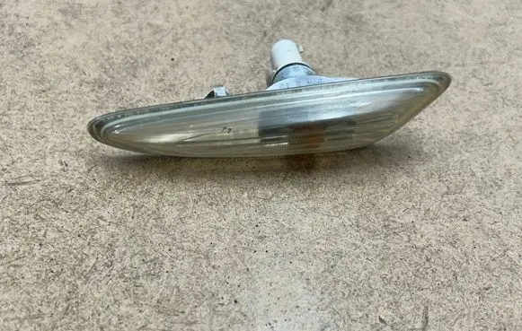 BMW 3 E46 Front fender indicator light 63136911371 6911371 63137165916