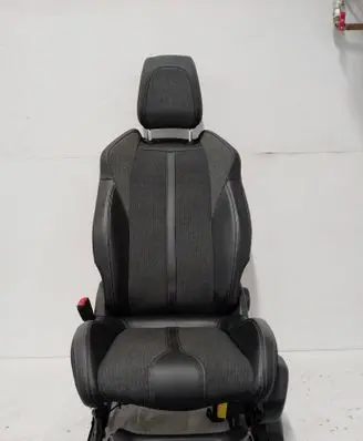 Peugeot 3008 II Front driver seat 