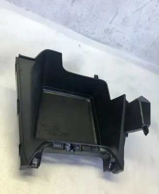 Opel Mokka B Dashboard storage box/compartment 9832180580