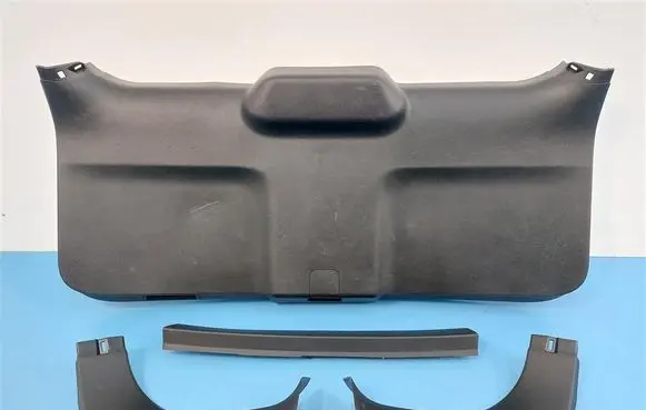 Ford Explorer Tailgate/trunk upper cover trim LB5B-S42906-BE
