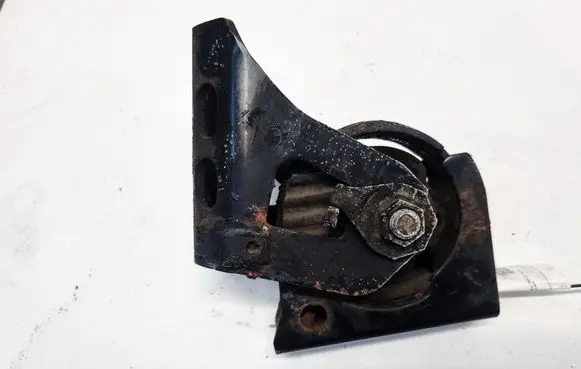 Toyota Auris 150 Engine mount bracket 