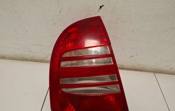 Skoda Superb B5 (3U) Rear/tail lights 3U5945111