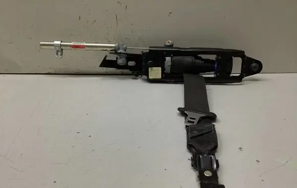 Volvo XC60 Front seatbelt 39817382