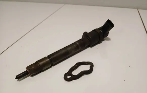 Volvo V50 Fuel injector 30750283 0445110251 1413