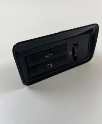 Jaguar XF Tailgate opening switch 10400976890