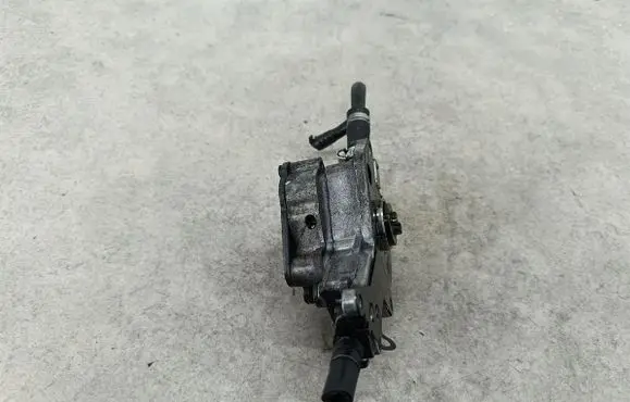 Audi A2 Vacuum pump 038145209N