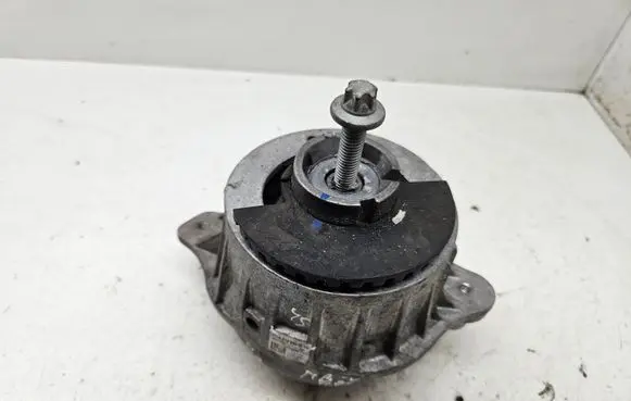 Mercedes-Benz E W213 Engine mount bracket A2132403500