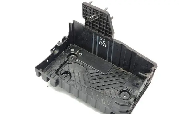 Battery tray