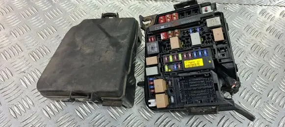 Hyundai i40 Fuse box set