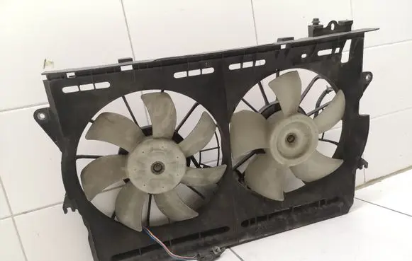 Toyota Avensis T250 Fan set 222710142
