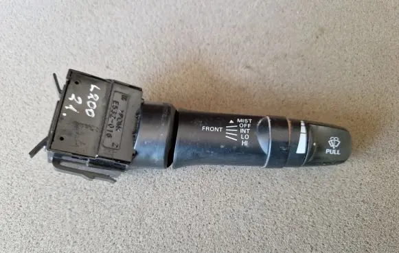 Mitsubishi L200 Wiper switch 