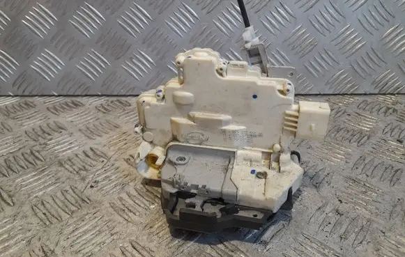 Audi A4 S4 B7 8E 8H Front door lock 8E2837016AA