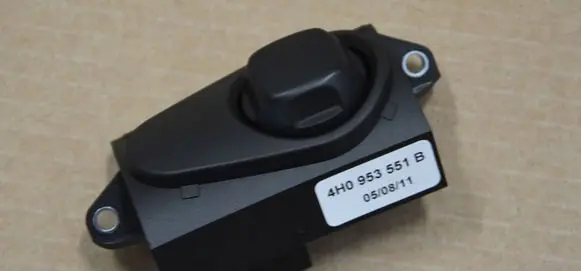 Volkswagen Touareg II Steering wheel adjustment switch 4H0953551B
