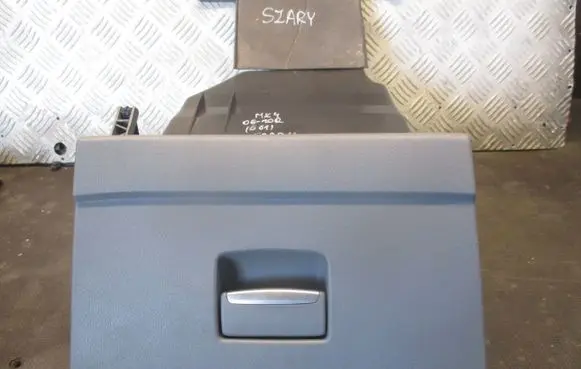 Ford Mondeo MK IV Glove box