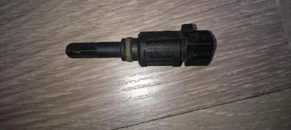 BMW 3 E36 Intake air temperature sensor 13621739510 13.62-1739510
