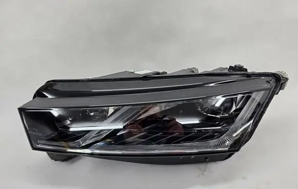 Skoda Octavia Mk4 Headlight/headlamp 5E4941015B