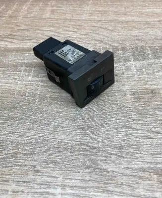 Opel Vectra C Seat heating switch 13138251