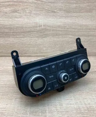 Nissan Qashqai+2 Climate control unit 27500JD40D C8613