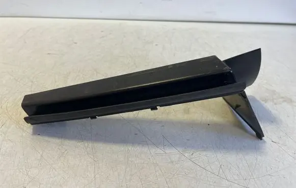 Cupra Born Rear/tail light trim molding 10E945254B