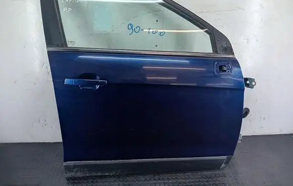 Chevrolet Captiva Front door 47U