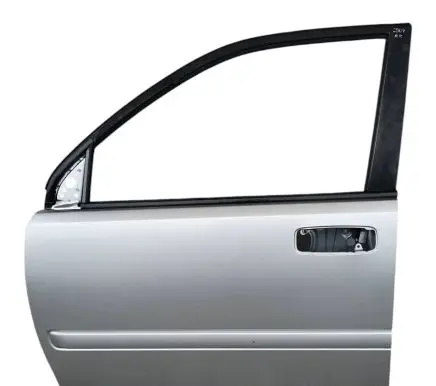 Nissan X-Trail T30 Front door