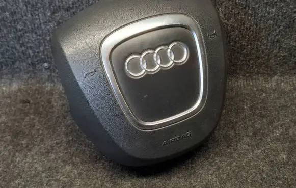 Audi A3 S3 8P Steering wheel airbag 8P0880201AK