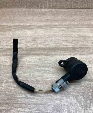 Peugeot 607 Fuel pressure sensor 0281002493 38915