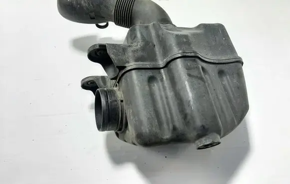 Air filter box