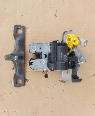 Audi Q7 4M Tailgate/trunk/boot lock/catch/latch 4M0827506D