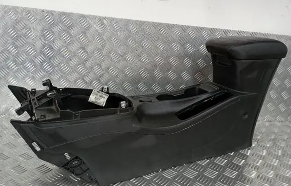 Opel Astra K Armrest 39017463