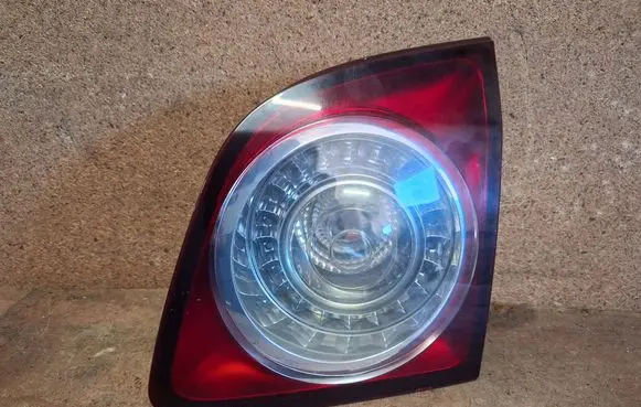 Volkswagen Golf Plus Tailgate rear/tail lights 5M0945094H 964962